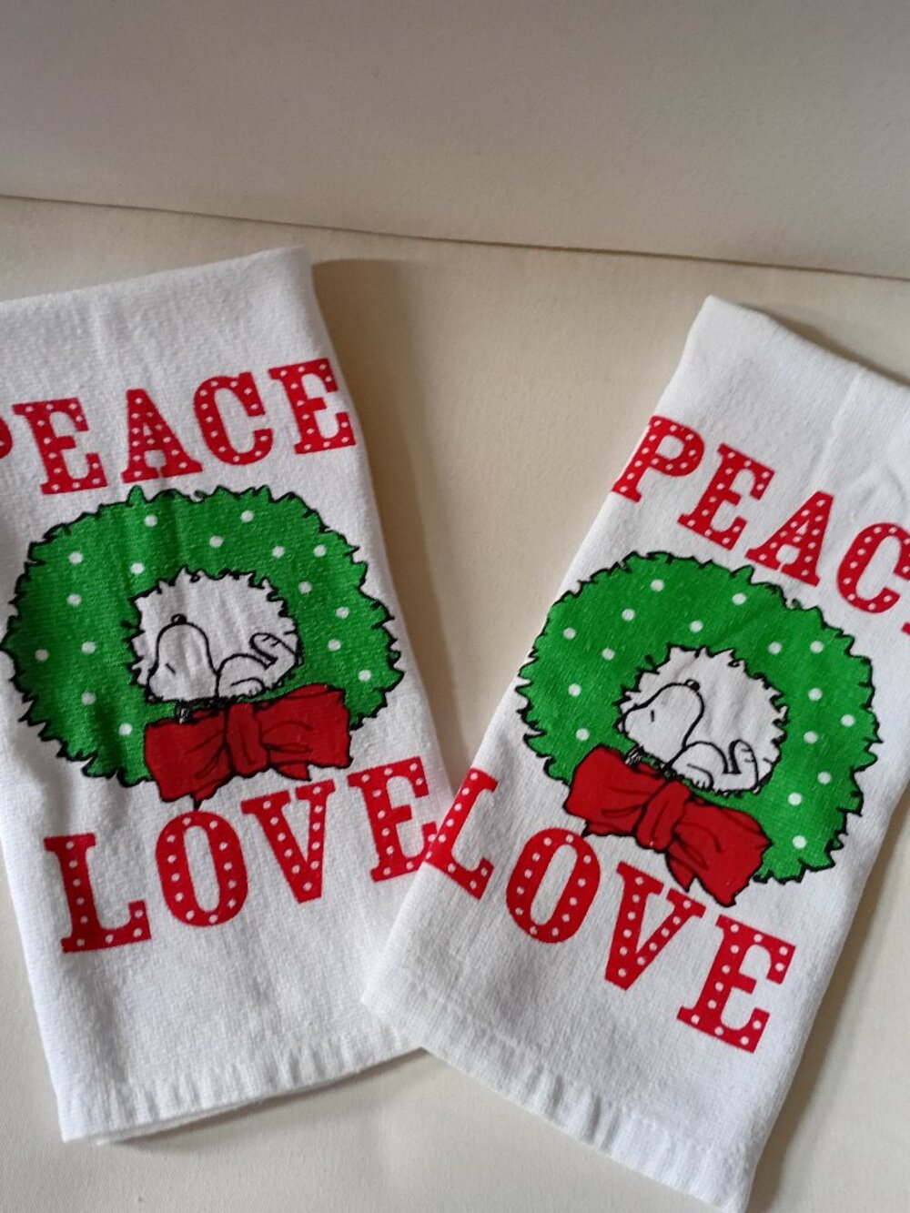 Peanuts° Snoopy Peace and Love Tea Towels Christmas